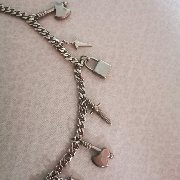 New "Killer" 304 Stainless Steel Axe Kunai Dagger Lock Necklace - Picture 4 of 6